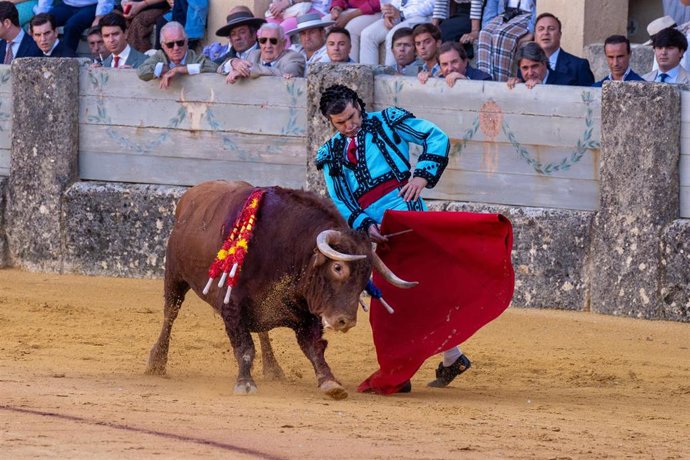 Archivo - Morante de la puebla durante la corrida goyesca en la plaza de toros de la Real Maestranza de Caballería, en Ronda, (Málaga, Andalucía, España).