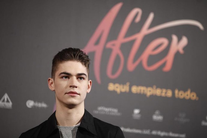 Archivo - Imagen de archivo del actor y modelo Hero Fiennes-Tiffin, protagonista de 'El joven Sherlock'.