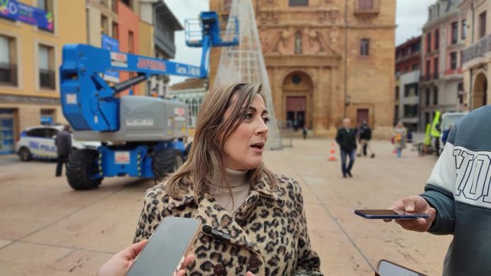 Archivo - La portavoz de Vox en el Ayuntamiento de Oviedo, Sonsoles Peralta.