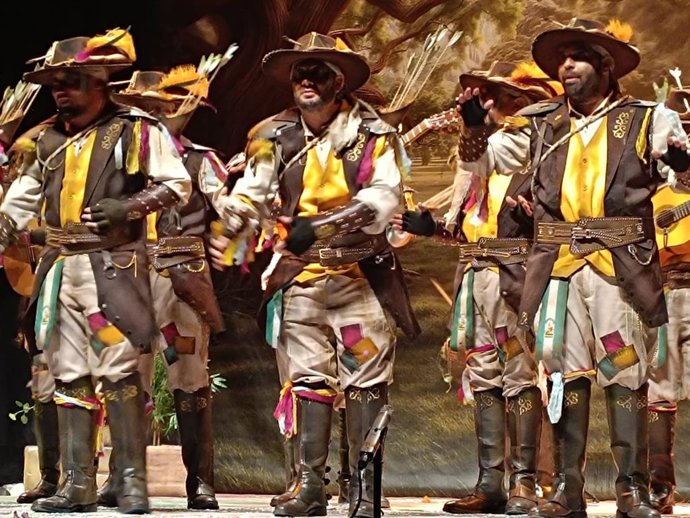 Imágen de la actuación en la final de los Carnavales de Jaén, del primer premio en comparsa.