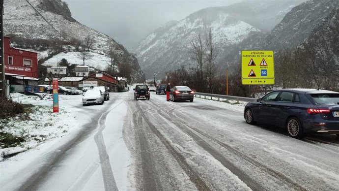 Vox recprocha “caos” en Fuentes de Invierno por vehículos bloqueados y falta de coordinación