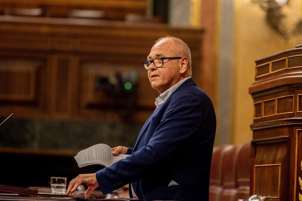 Archivo - El diputado de Unidos Podemos-En Comú Podem-En Marea Félix Alonso Cantorné, interviene durante una sesión plenaria, en el Congreso de los Diputados, a 18 de junio de 2025, en Madrid (España). 