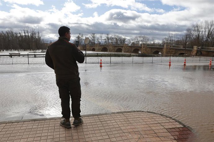 Inundaciones provocadas por el desbordamiento del río Duero, a 14 de febrero de 2026, en San Esteban de Gormaz, Soria, Castilla León (España). 