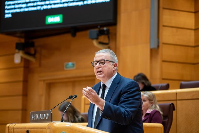 Bernabé a Puente: "Si le queda algo de dignidad, váyase. Lo suyo ha sido una imprudencia con resultado de muerte"