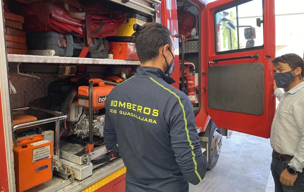 Archivo - Imagen de archivo de bomberos de Guadalajara