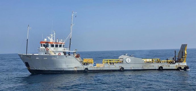 Una embarcación inautada por la Marina salvadoreña en aguas del Pacífico