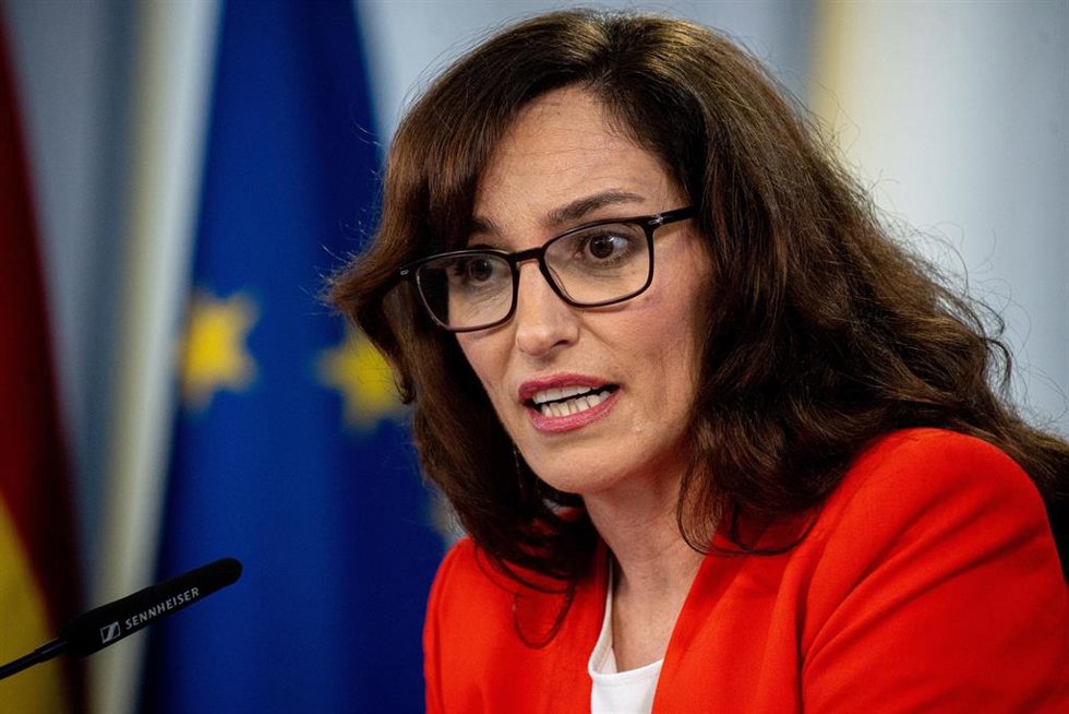 La ministra de Sanidad, Mónica García
