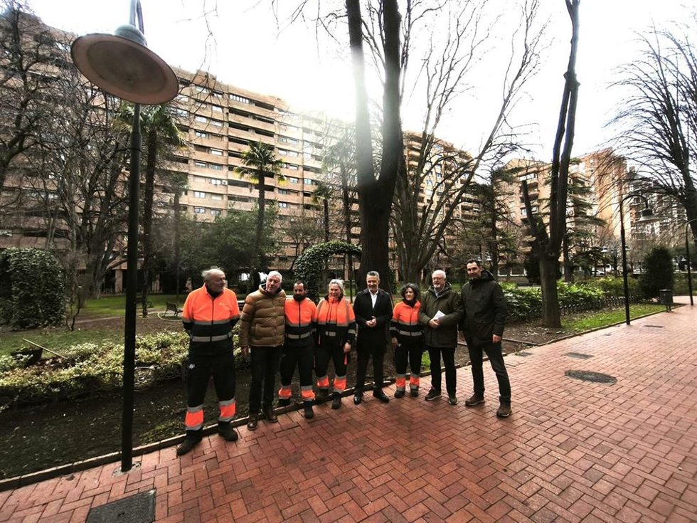 El Ayuntamiento de Logroño pone en marcha el nuevo servicio 'Jardineros de parques singulares'