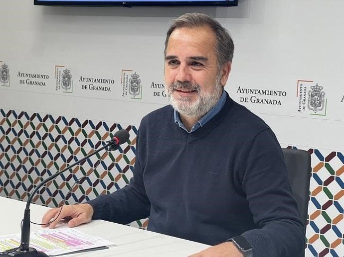 El concejal del PSOE en el Ayuntamiento de Granada, Jacobo Calvo
