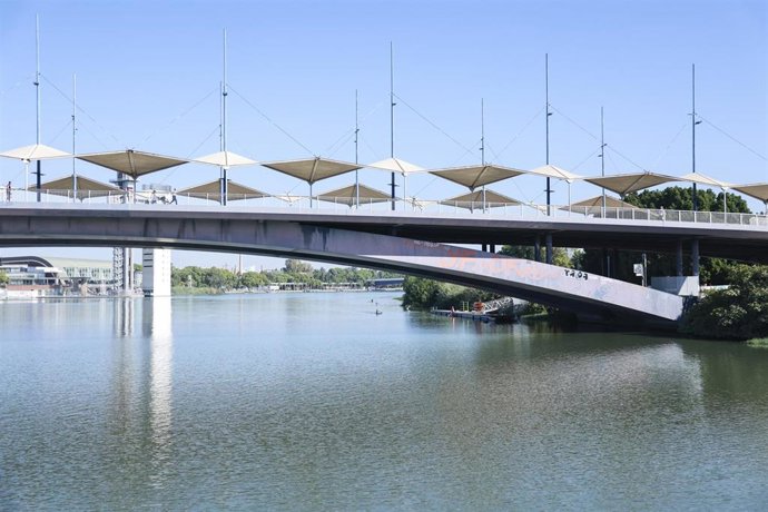 Archivo - El Puente Santísimo Cristo de la Expiración de Sevilla.