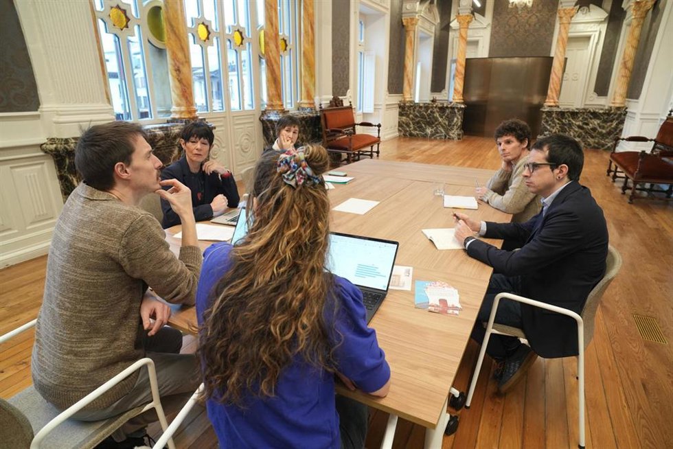 Reunión de cargos de EH Bildu en Hernani.