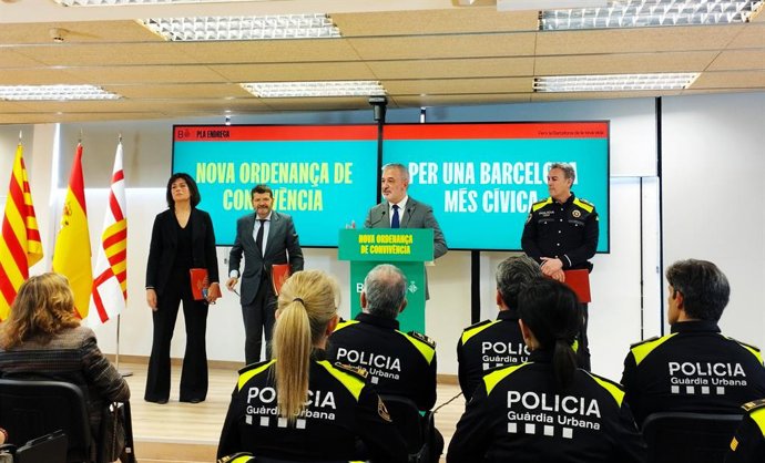 Collboni en la roda de premsa d'aquest dilluns