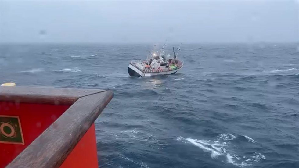 Buque Itoiz a la deriva en la costa de Cabo Ortegal.