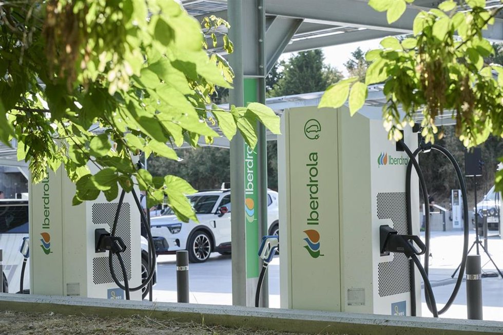 Archivo - Puestos de recarga Iberdrola en imagen de archivo