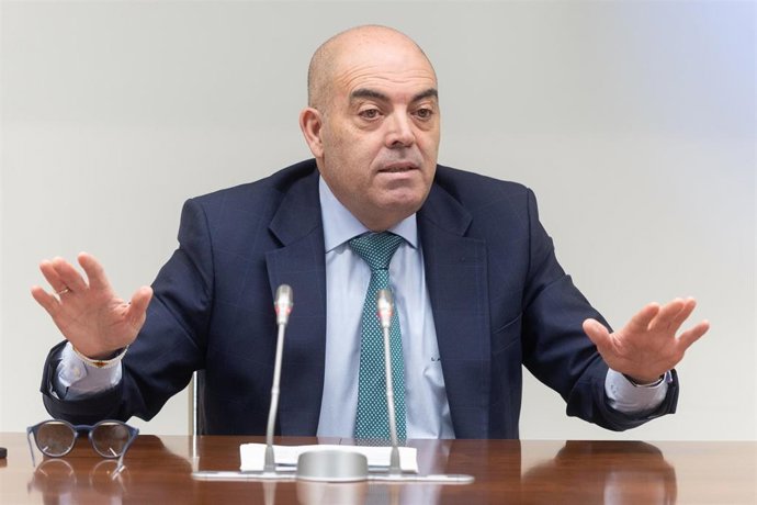 Archivo - El presidente de ATA, Lorenzo Amor, durante una rueda de prensa.