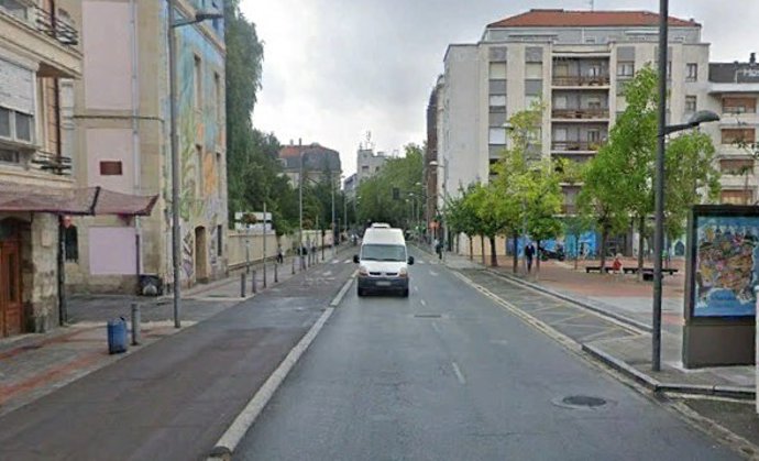 La actuación contempla la construcción de un nuevo paso peatonal de grandes dimensiones