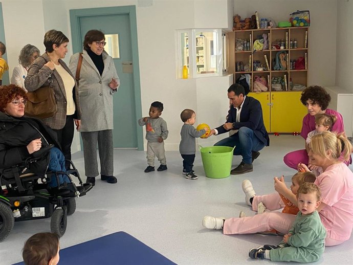 Visita a la Escuela Infantil Antonio Modesto Mata.