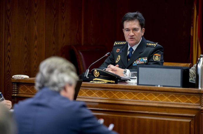 El comisario provincial y jefe provincial de la Policía Nacional en Valencia, Vicente Martínez Guillem, comparece ante la Comisión de Investigación sobre la dana, en el Senado, a 16 de febrero de 2026, en Madrid (España).