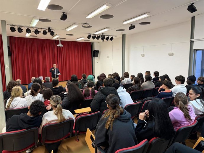 Educación presenta el cómic 'Antoni Maura: el político que quiso cambiar España'