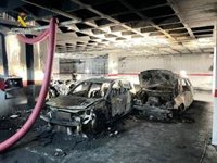 Detenido por el incendio en un garaje de Roquetas de Mar (Almería) que obligó a desalojar 350 viviendas