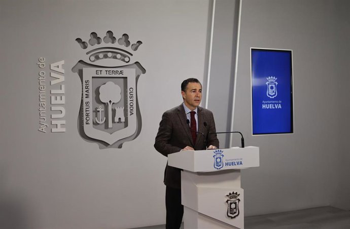 El primer teniente de alcaldesa y portavoz del equipo de Gobierno municipal, Felipe Arias, este jueves en rueda de prensa.