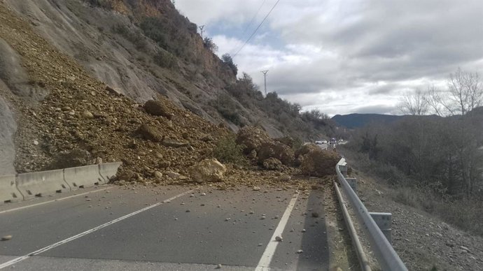 Desprendimiento en la N-260, en Aínsa.