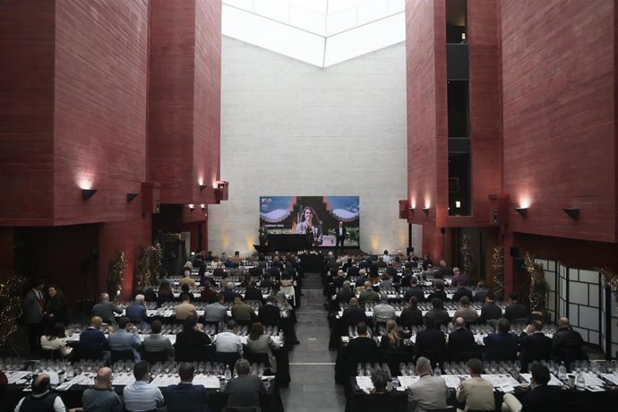 Los más influyentes expertos en vino participan en un encuentro internacional de la DOCa Rioja