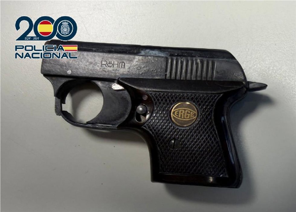 Arma localizada tras dos asaltos.