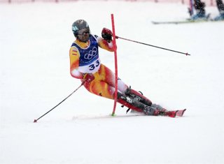 El esquiador español Quim Salarich durante el eslalon de los Juegos Olímpicos de Invierno de Milán y Cortina d'Ampezzo 2026