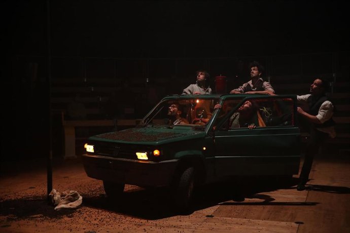 Riesgo propone esta semana un un circo inmersivo con las mejores estrellas nacionales en Bürstner's Club y un homenaje al circo clásico con un lenguaje actual al estilo roadmovie en PANDAX