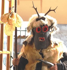 El Zamarrón, uno de los personales del Antruido de la Montaña de Riaño.