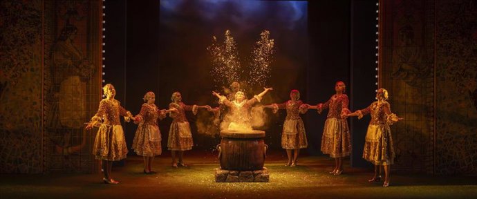 Un Misterio de Sainete o Zarzuela a la Cazuela  Ensayo antepiano. Palau de les Arts Reina Sofía 14 de febrero de 2026  Miguel Lorenzo