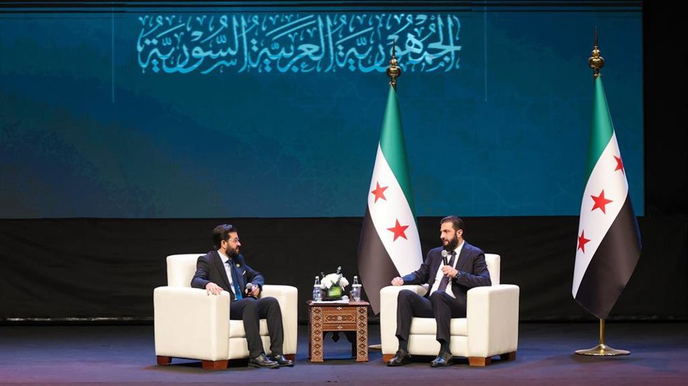 El presidente sirio, Ahmed al Shara, durante la presentación de la Carta de la Unidad del Discurso Islámico en el Palacio de Congresos de Damasco