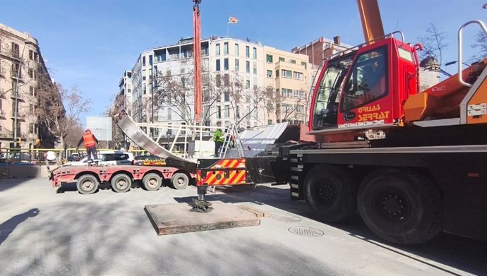 Archivo - Peces de la tuneladora de l'L8 de FGC