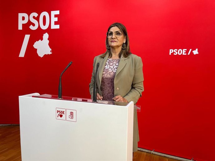 Archivo - La senadora del PSOE, Mariló Flores
