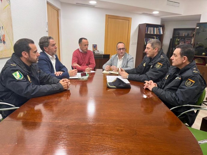 Reunión sobre el grupo Titán.