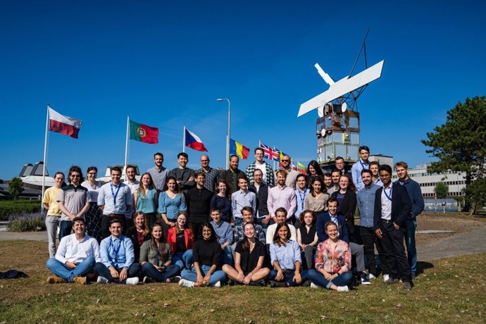 Becarios graduados de la ESA