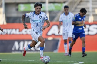 Futbol, Everton vs Huachipato. Fecha 3, Liga de Primera 2026. El jugador de Huachipato Maximiliano Gutierrez es fotografiado durante el partido de primera division contra Everton disputado en el estadio Nicolas Chahuan de La Calera,