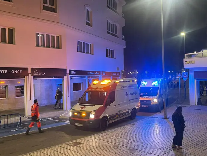 Ambulancias de Cruz Roja en el Carnaval de Badajoz. - CRUZ ROJA EXTREMADURA