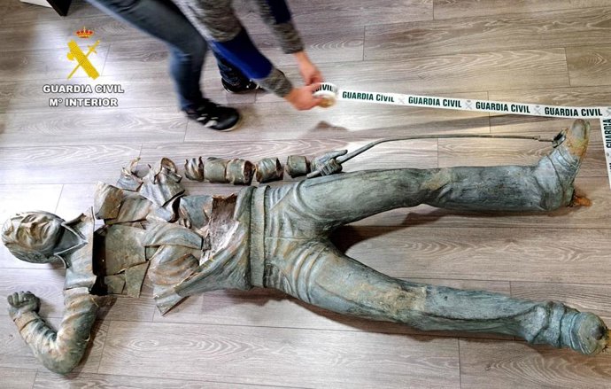 Estado en que se recuperó la estatua de bronce del golfista Severiano Ballesteros