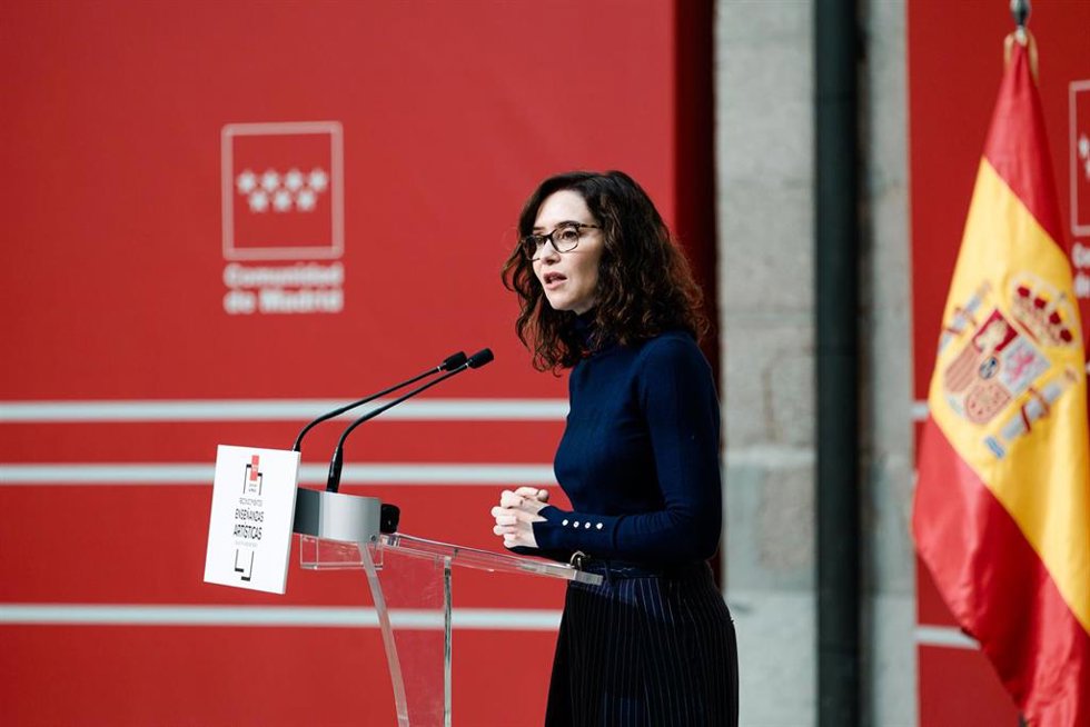 La presidenta de la Comunidad de Madrid, Isabel Díaz Ayuso, durante el acto de reconocimiento a los centros públicos de Arte de la Comunidad de Madrid, en la Real Casa de Correos, a 16 de febrero de 2026, en Madrid (España).