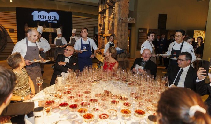 Gala de altura con el mejor maridaje de Rioja y de la mano de los 5 'Estrella Michelí' de la región que pone el broche de oro al Centenario de la DOCa Rioja