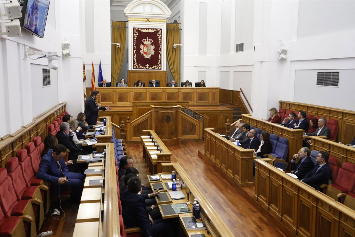 PSOE se abre a un pacto social tras la traición del PP en Estatuto y Agudo reta a socialistas a retirar sus enmiendas