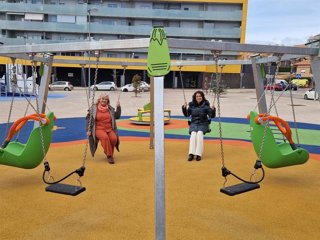 La concejal de Parques y Jardines,María Pilar Sánchez, y la alcaldesa Emma Buj.