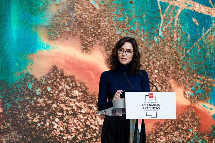 La presidenta de la Comunidad de Madrid, Isabel Díaz Ayuso, durante el acto de reconocimiento a los centros públicos de Arte de la Comunidad de Madrid, en la Real Casa de Correos, a 16 de febrero de 2026, en Madrid (España). 