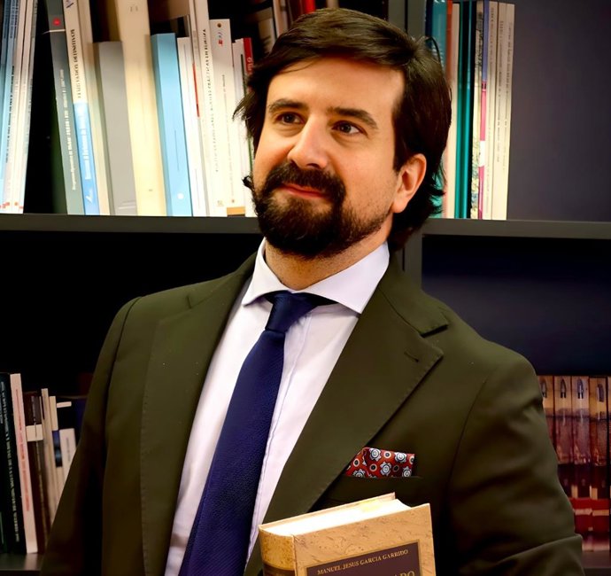 Rafael Núñez Huesca, premio Sapientia Cordis por 'La nación sin autoestima'