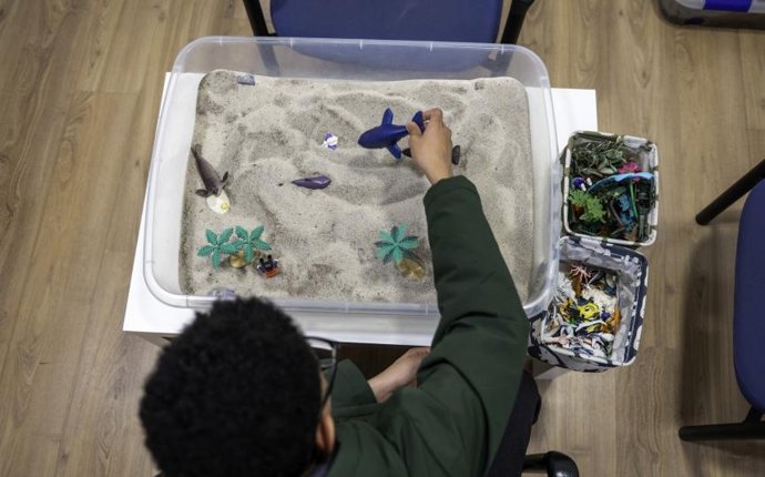 Un niño en el espacio de Redes Cooperativa en Madrid