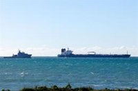 Francia libera un presunto petrolero de la flota fantasma rusa interceptado en enero