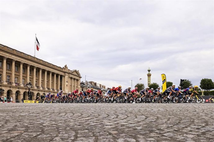 Archivo - Imagen de archivo de una etapa del Tour de Francia.