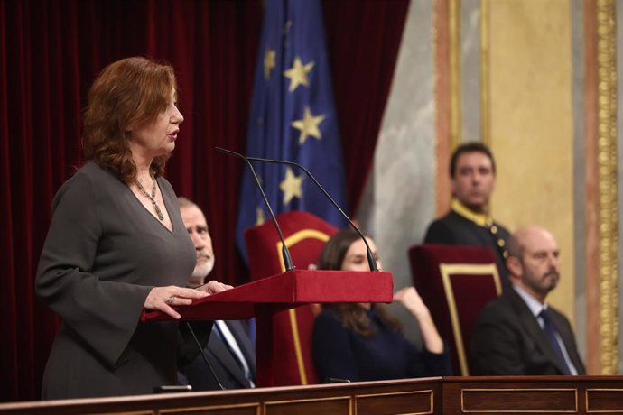 La presidenta del Congreso, Francina Armengol, interviene durante el acto institucional ‘Nuestra constitución más longeva’